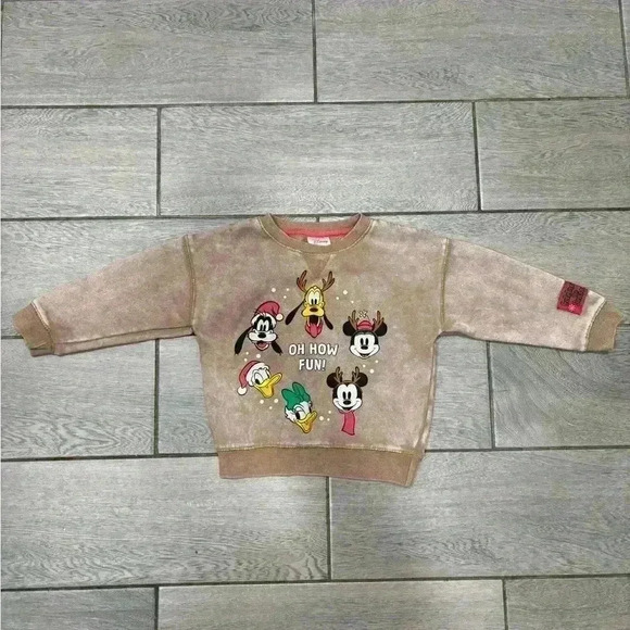 Disney Mickey Mouse and Friends Christmas Crewneck Sweatshirt Unisex Size 3T - Picture 3 of 6